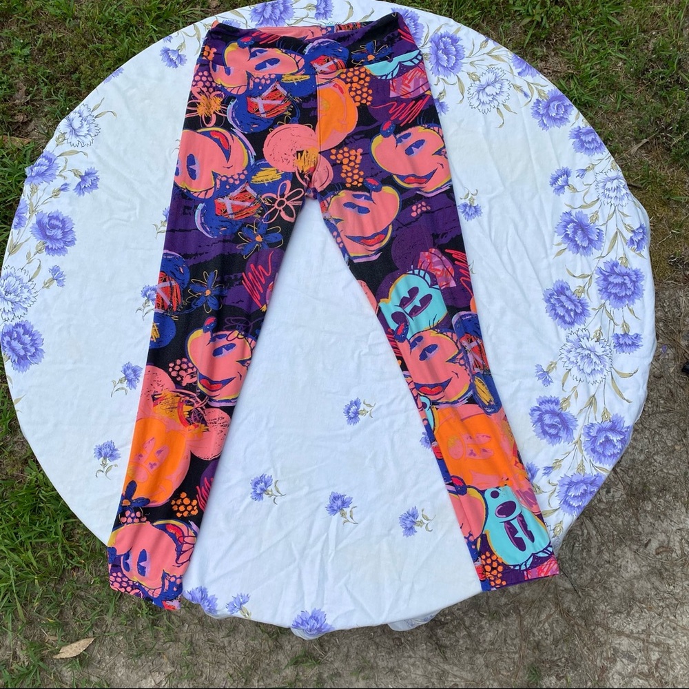 LulaRoe woman’s Minnie Mouse multicolor one size leggings buttery soft